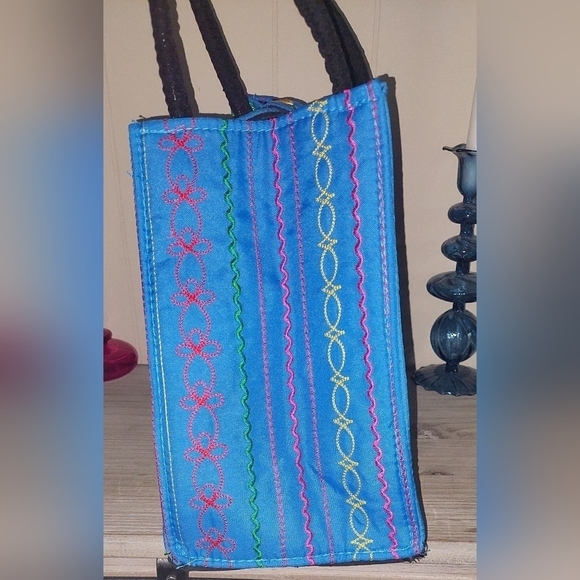 Panda Embroidered Purse Eating Bamboo Vibrant Colors - Like New Condition - Picture 4 of 8